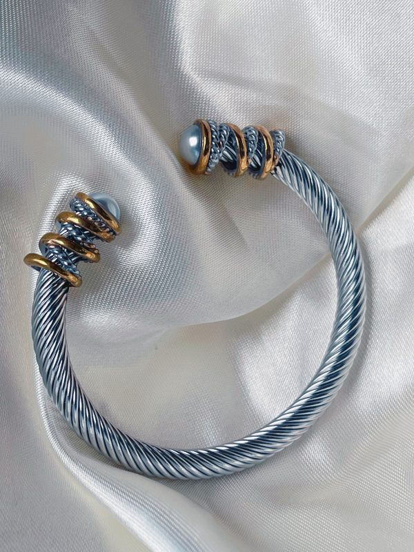 EMMA ADJUSTABLE BANGLE
