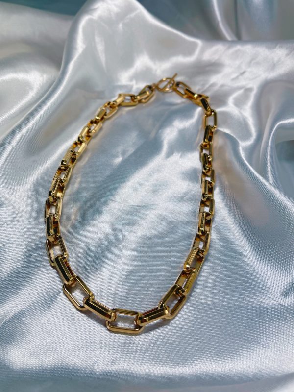 ALEXA NECKLACE