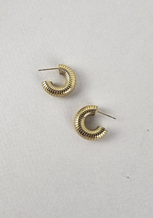MINI SNAIL EARRINGS