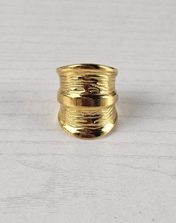 SELENE RING