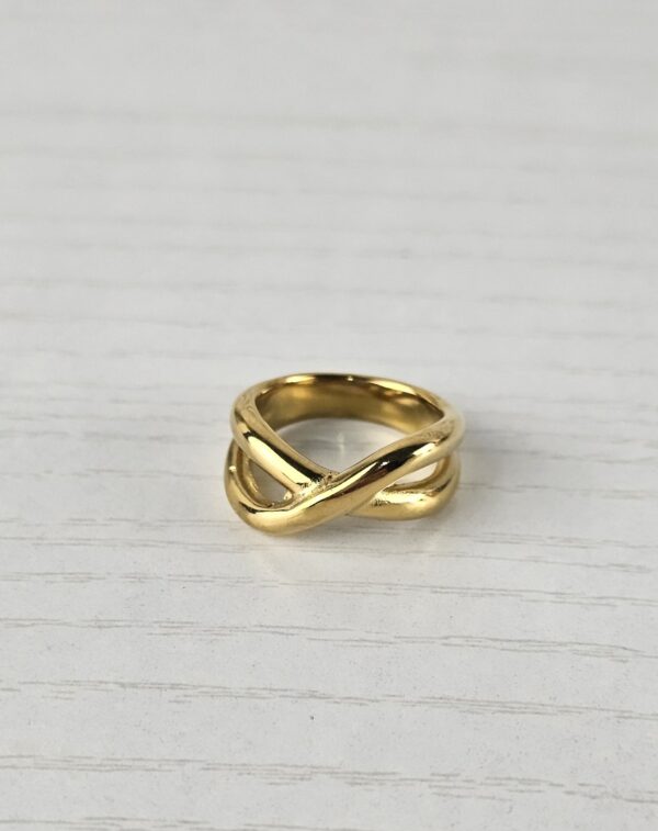 DOVE RING